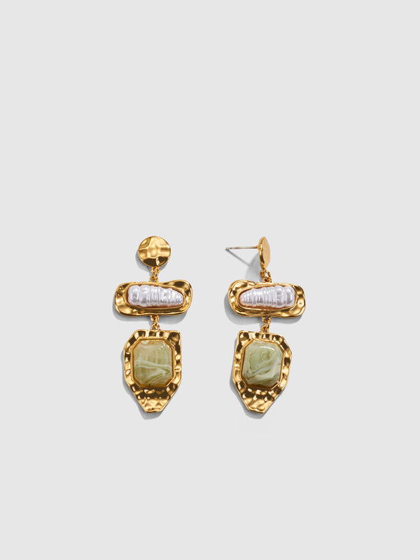 ADDISON EARRING, close-up detail