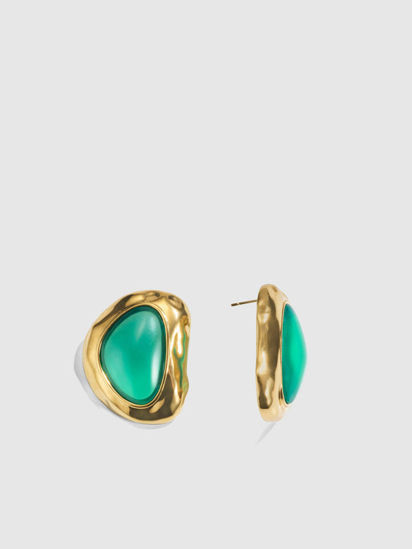 LUNA EARRING, close-up detail