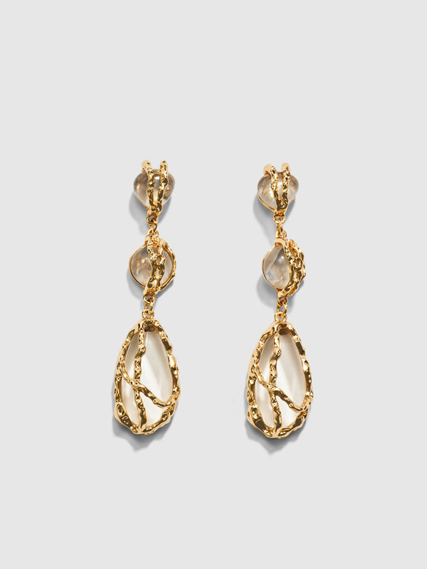 VERA EARRING, flat lay