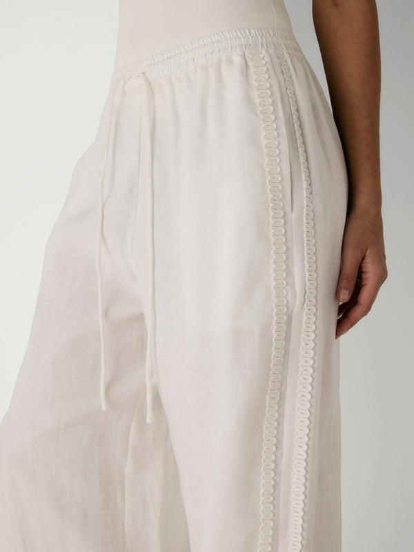 WHITLEY PANT, close-up detail