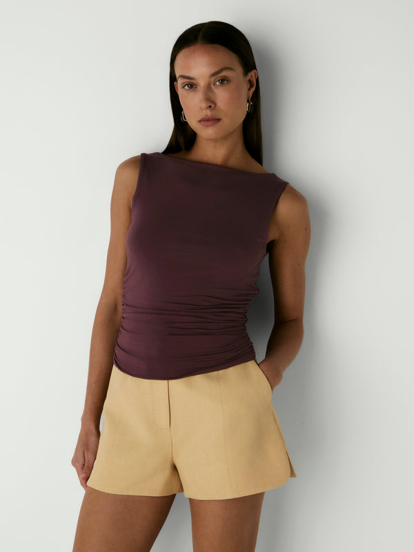 LOTTIE TOP, close-up detail on size 8 model
