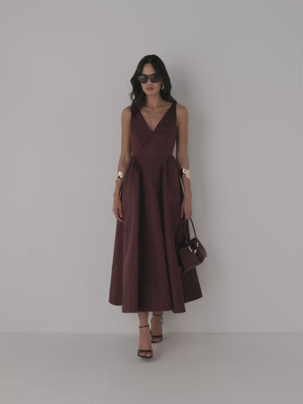 Video SHEIKE Water Wave Maxi Dress Bordeaux 1009116 Video