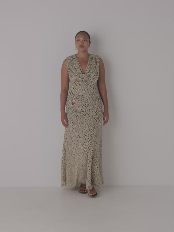 Video SHEIKE Elara Maxi Skirt Print 1009181 Video